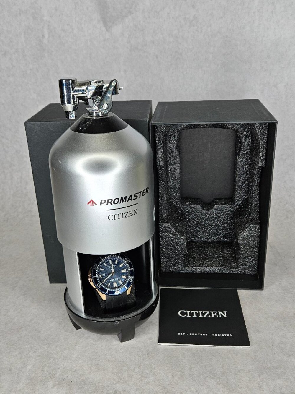 Citizen Promaster Eco Drive Diver's 200mm Solar Wristwatch Watch with Box